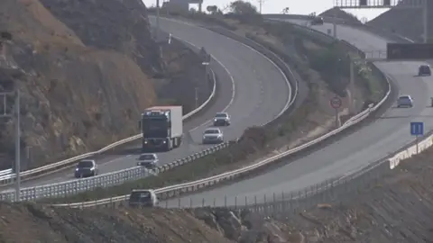 El Ministerio aprueba las obras del tercer carril en la A-7 entre Roquetas de Mar y Almería