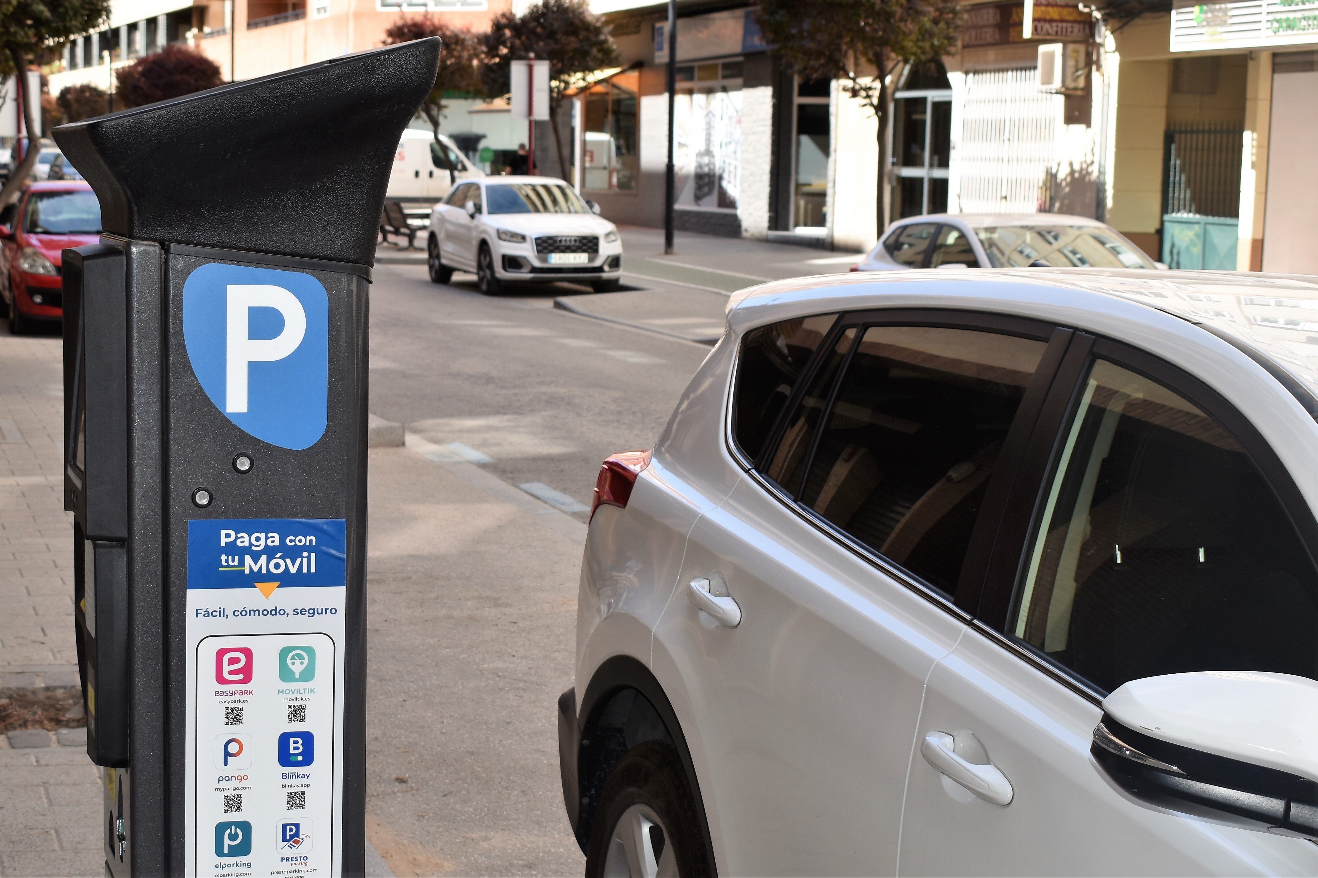 Comienza el horario de verano de la Zona Azul, que reducirá en una hora el periodo de pago para estacionar Comienza el horario de verano de la Zona Azul, que reducirá en una hora el periodo de pago para estacionar