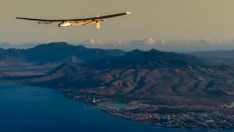 Aeronave solar de vuelo perpetuo no tripulada de Skydweller