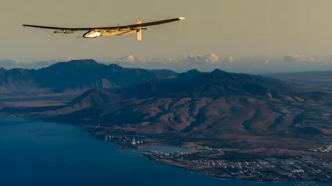 Aeronave solar de vuelo perpetuo no tripulada de Skydweller Aeronave solar de vuelo perpetuo no tripulada de Skydweller