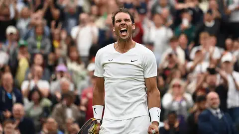 El tenista Rafa Nadal celebra su victoria en Wimbledon