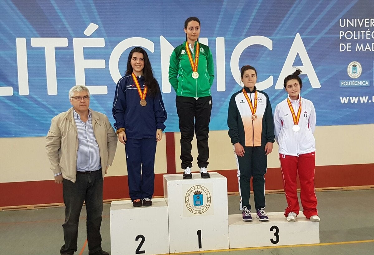 Marina Ojeda: “L'esgrima m'ha aportat moltes coses, és l'esport que havia de practicar” Marina Ojeda: “L'esgrima m'ha aportat moltes coses, és l'esport que havia de practicar”