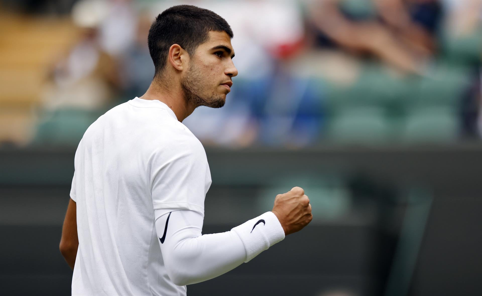 Carlos Alcaraz se exhibe ante Otte y ya está en octavos de Wimbledon Carlos Alcaraz se exhibe ante Otte y ya está en octavos de Wimbledon