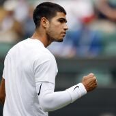 Carlos Alcaraz se exhibe ante Otte y ya está en octavos de Wimbledon
