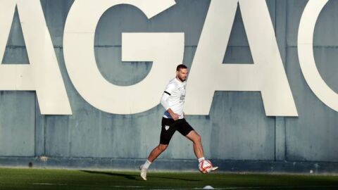 David Lomb&aacute;n en un entrenamiento del M&aacute;laga 