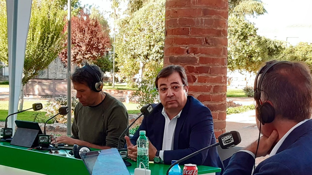 Guillermo Fernández Vara: "El PSOE y el PP deberían volver a encontrarse en las grandes decisiones de Estado" Guillermo Fernández Vara: "El PSOE y el PP deberían volver a encontrarse en las grandes decisiones de Estado"