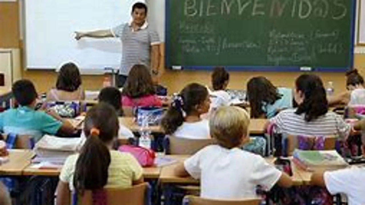 alumnos en clase