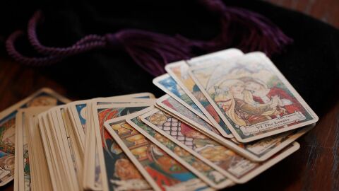 Una imagen de archivo de una baraja de tarot/ Pixabay