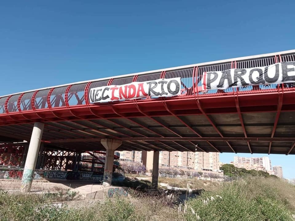 La Sociedad AVANT comienza a instalar los pasos peatonales provisionales en los terrenos del futuro parque central La Sociedad AVANT comienza a instalar los pasos peatonales provisionales en los terrenos del futuro parque central