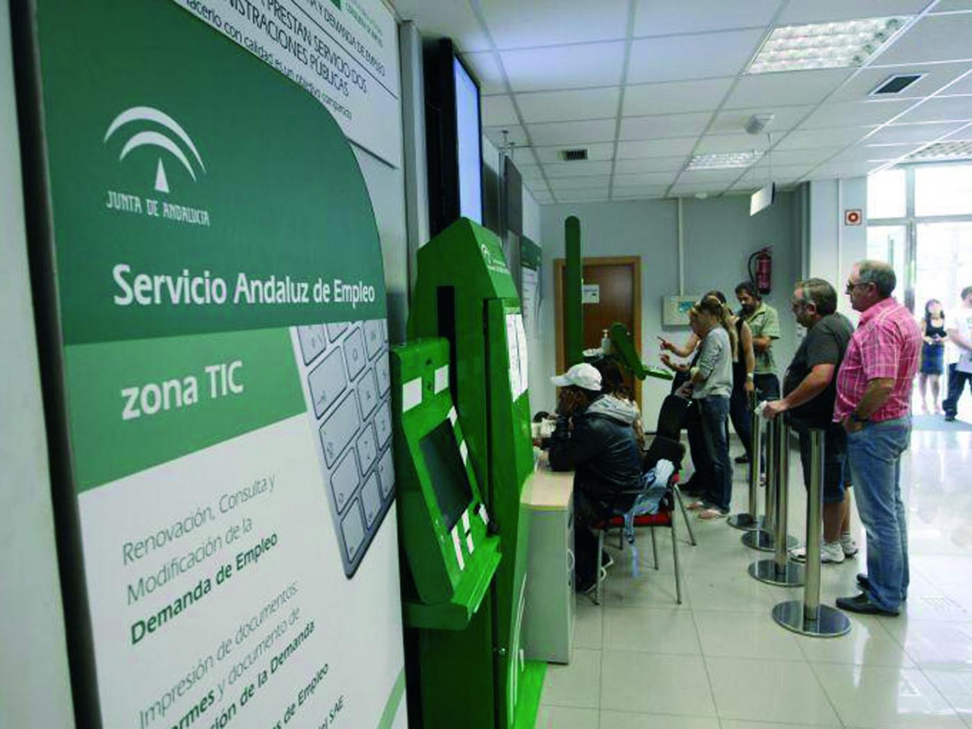 Sube el paro en Andalucía en 6.345 personas en junio Sube el paro en Andalucía en 6.345 personas en junio