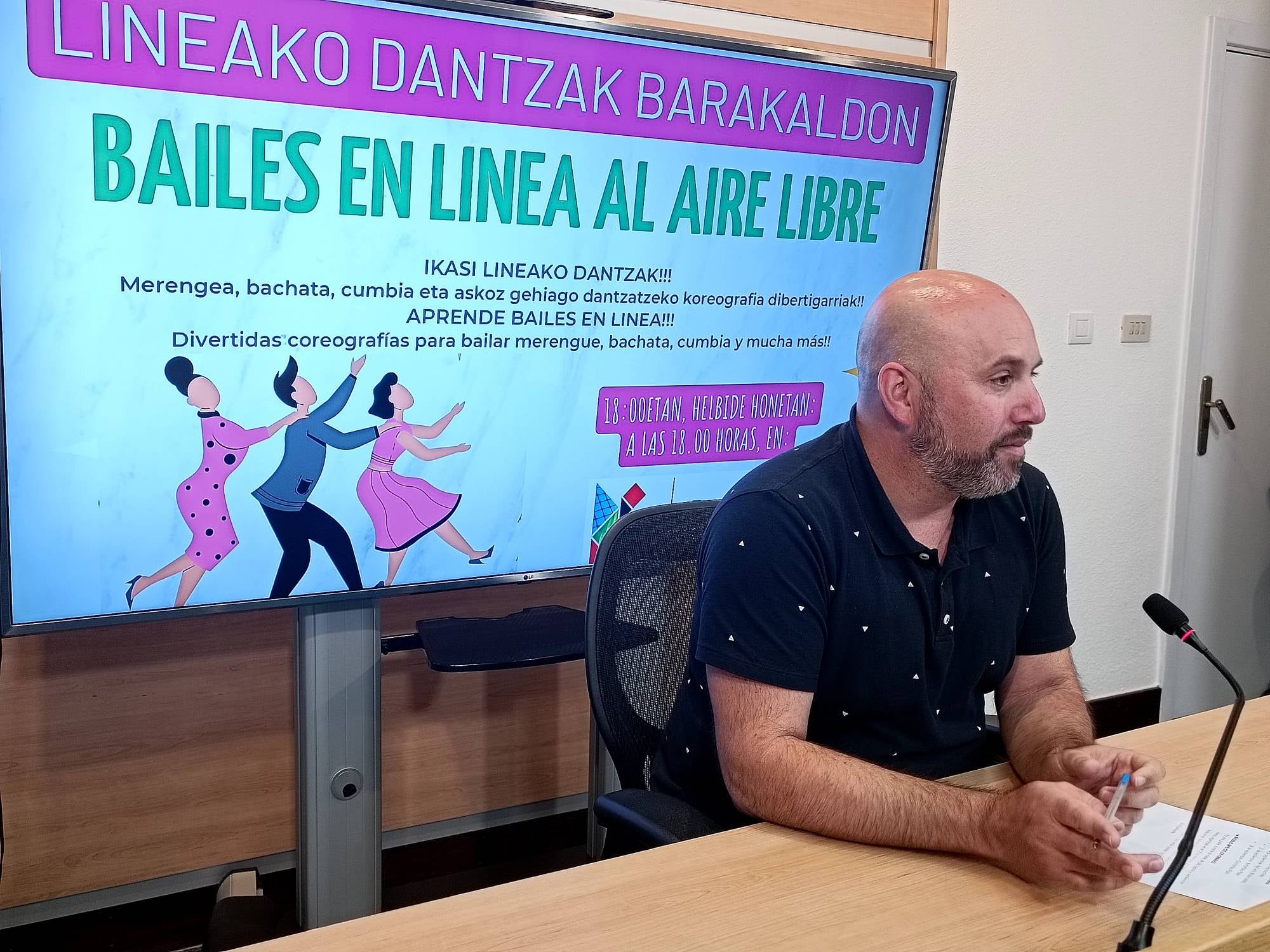Bailes coreografiados al aire libre para personas mayores en Barakaldo Bailes coreografiados al aire libre para personas mayores en Barakaldo