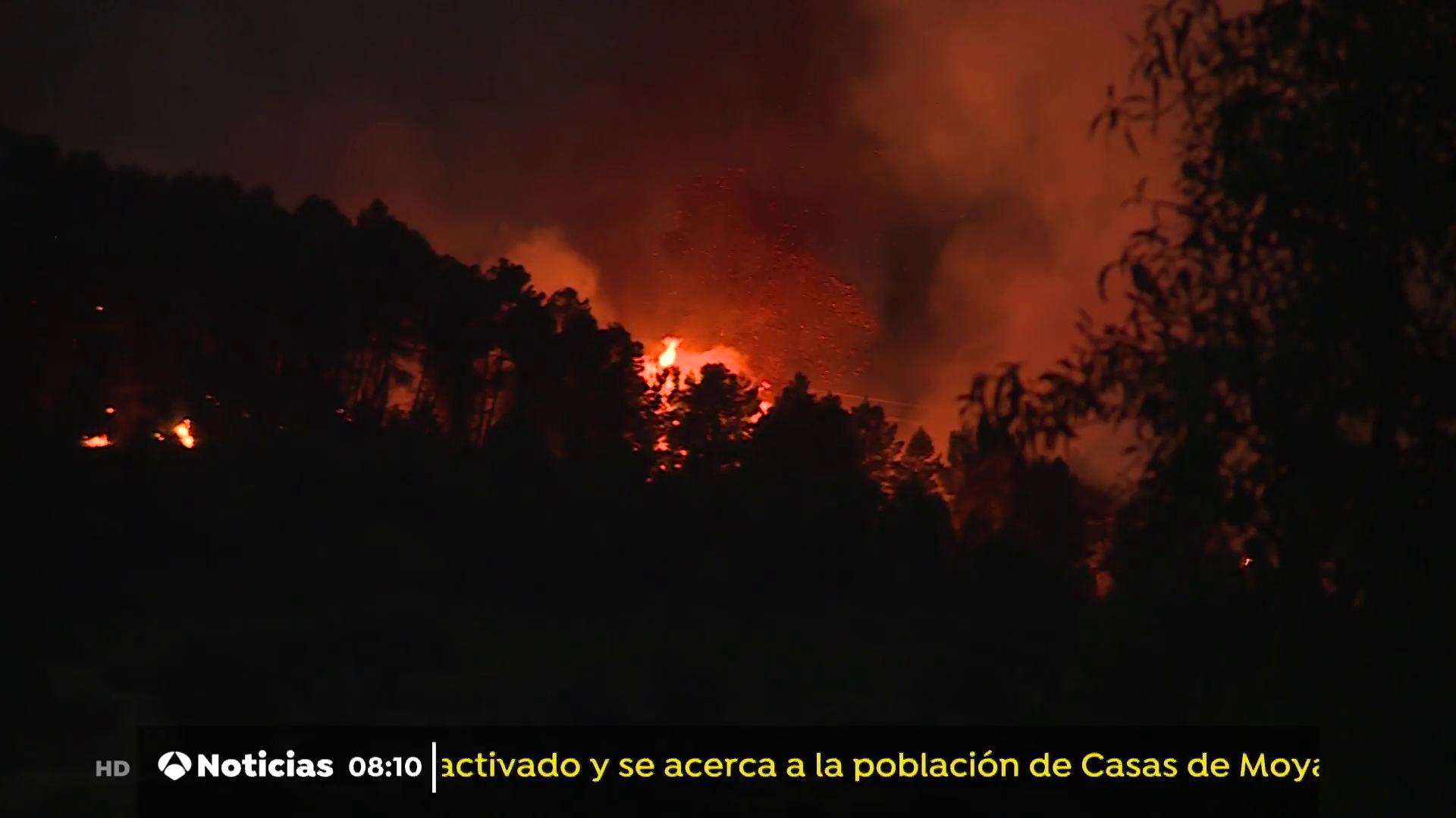 El PP y Cs piden explicaciones a la Generalitat por la gestión del incendio de Venta del Moro El PP y Cs piden explicaciones a la Generalitat por la gestión del incendio de Venta del Moro