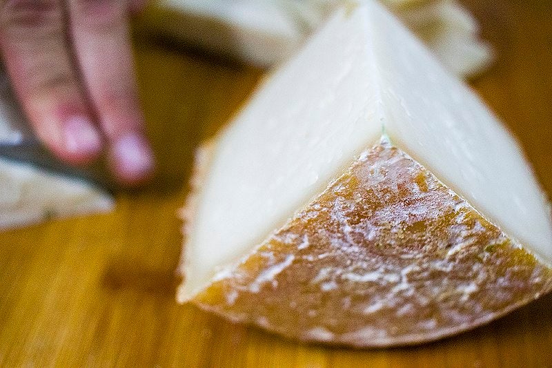 La Comisión Europea registra el Queso de Acehúche como denominación protegida en la Unión La Comisión Europea registra el Queso de Acehúche como denominación protegida en la Unión