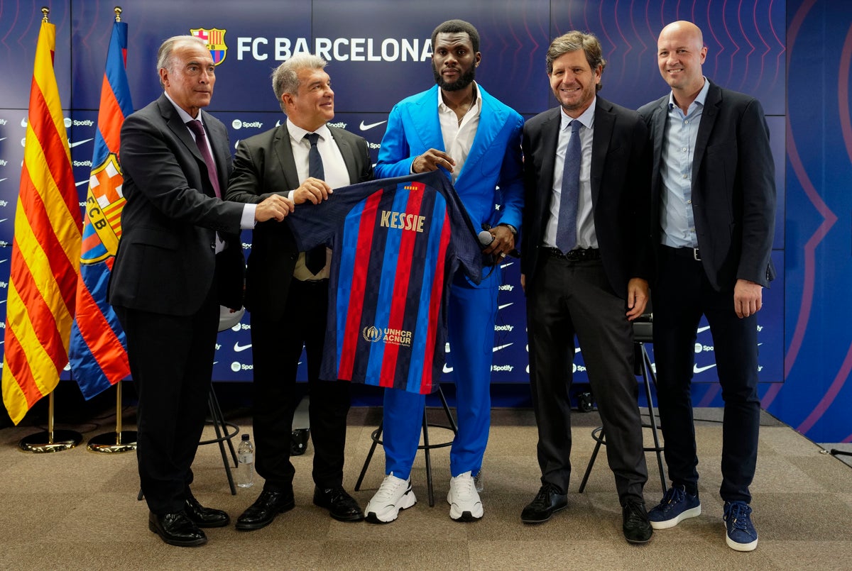 El Barcelona espera activar la segunda palanca económica para confirmar más fichajes El Barcelona espera activar la segunda palanca económica para confirmar más fichajes