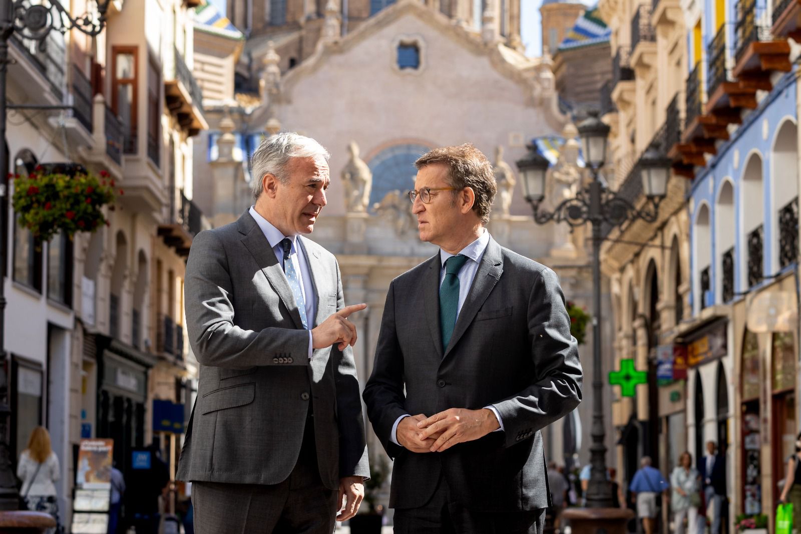 Feijóo asegura que el PP aragonés elegirá a sus candidatos Feijóo asegura que el PP aragonés elegirá a sus candidatos