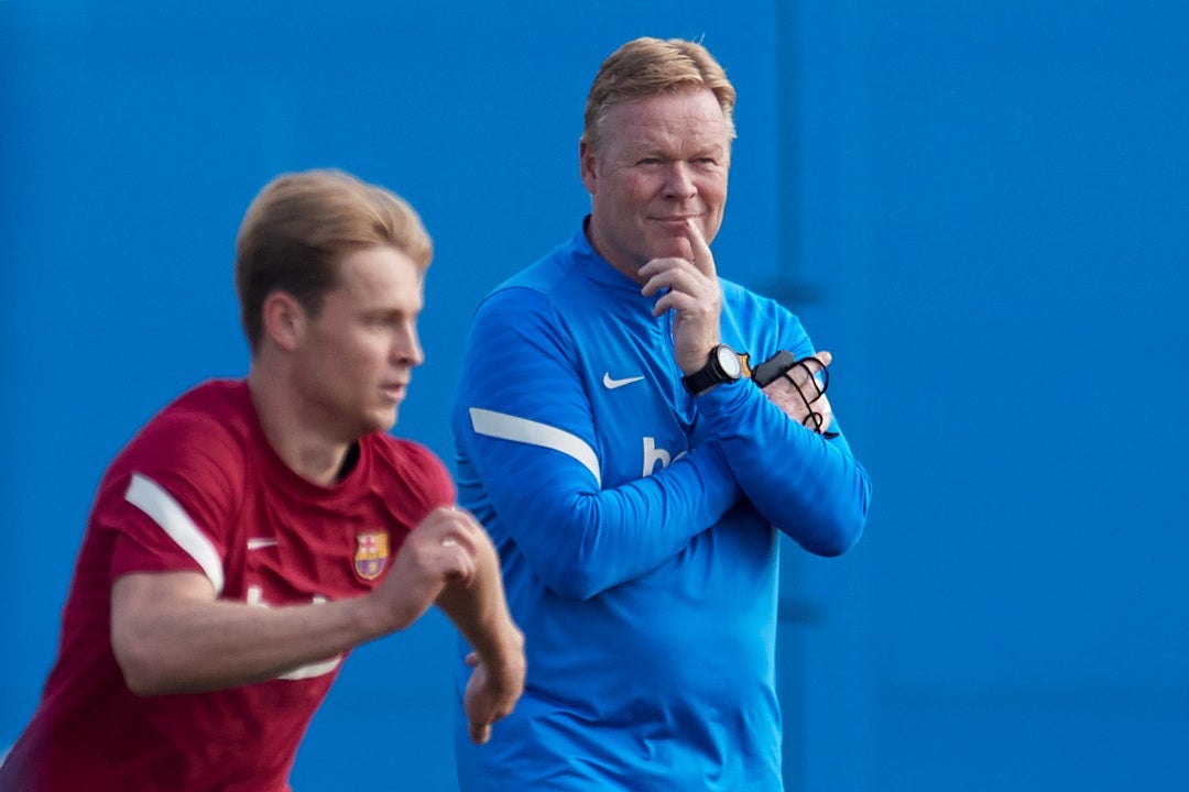 Koeman: "De Jong quiere quedarse en el Barça" Koeman: "De Jong quiere quedarse en el Barça"