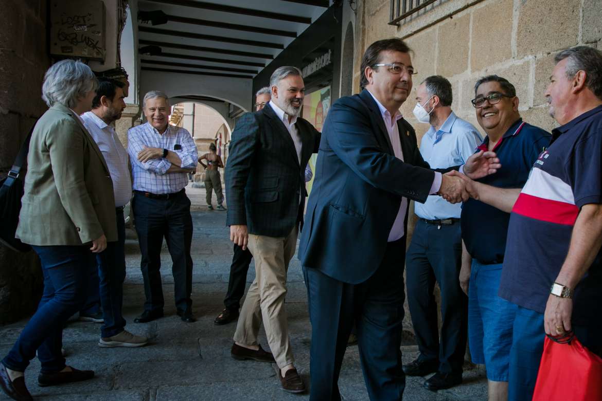 Vara solicitará al Gobierno de España una estación complementaria para Plasencia en el trazado de alta velocidad Vara solicitará al Gobierno de España una estación complementaria para Plasencia en el trazado de alta velocidad
