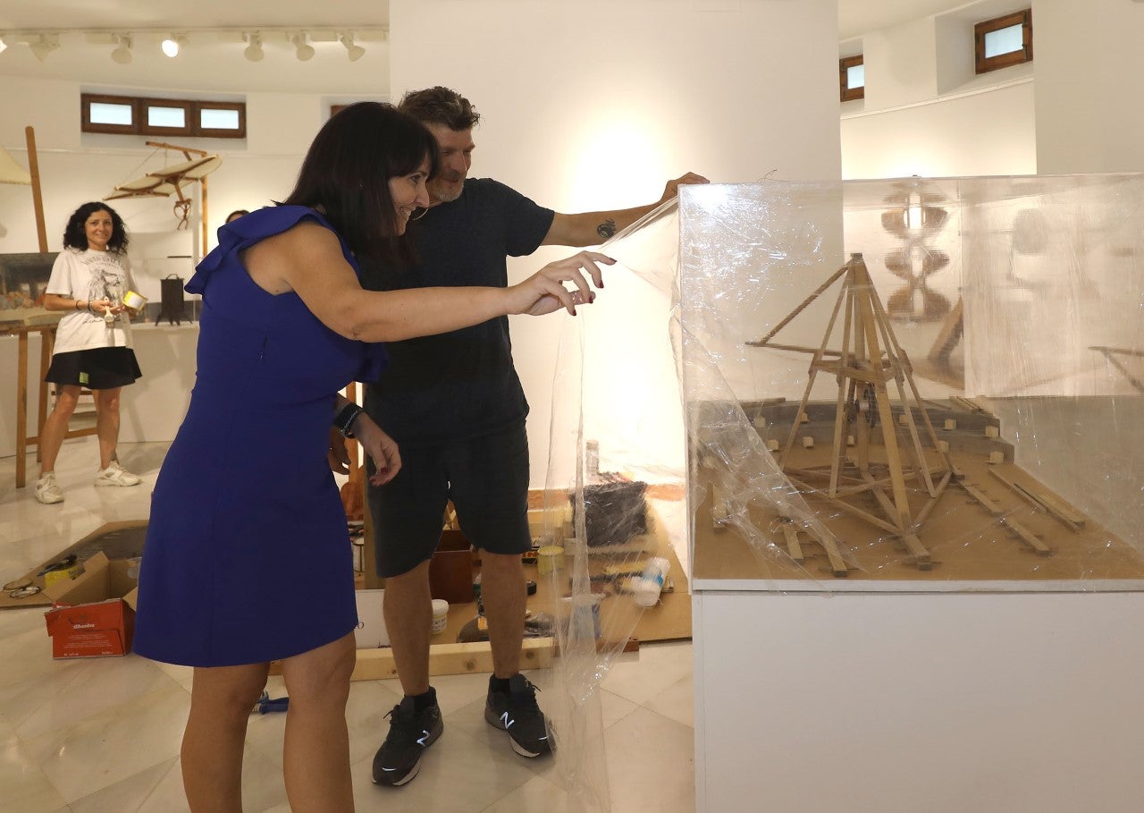 La sala de exposiciones de la Diputación de Alicante se transforma para acoger ‘Las máquinas de Leonardo’ La sala de exposiciones de la Diputación de Alicante se transforma para acoger ‘Las máquinas de Leonardo’