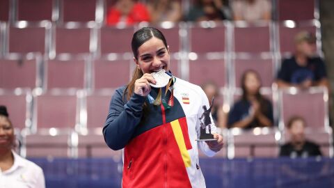 Mar&iacute;a Torres con la medalla de plata