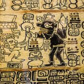 Imagen de archivo de una pared cubierta de escritura azteca