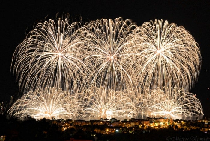 El Castell de l’Olla de Altea celebra este sábado su 40 aniversario con 1.600 kilos de pólvora sobre el mar El Castell de l’Olla de Altea celebra este sábado su 40 aniversario con 1.600 kilos de pólvora sobre el mar