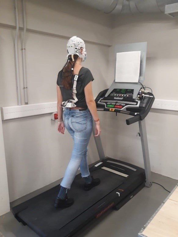 La UMH de Elche y la empresa Desinope crean un método para valorar la comodidad del calzado a través del neurotecnología La UMH de Elche y la empresa Desinope crean un método para valorar la comodidad del calzado a través del neurotecnología