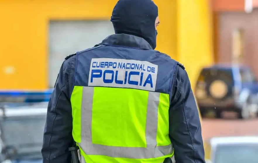 La Policía Nacional desmantela una organización dedicada al tráfico de seres humanos mediante el sistema de taxi-boat La Policía Nacional desmantela una organización dedicada al tráfico de seres humanos mediante el sistema de taxi-boat