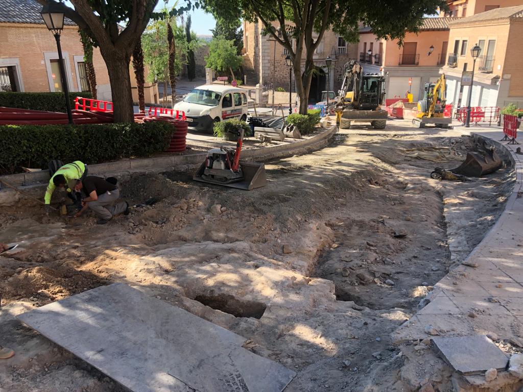 Hallan restos arqueológicos en las obras de la calle Reyes Católicos de Toledo Hallan restos arqueológicos en las obras de la calle Reyes Católicos de Toledo
