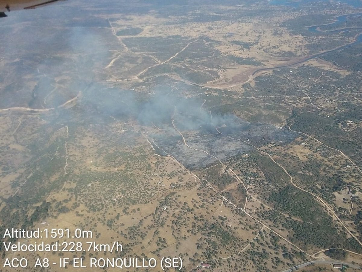 Extinguido el incendio de El Ronquillo dos días después del inicio del fuego Extinguido el incendio de El Ronquillo dos días después del inicio del fuego