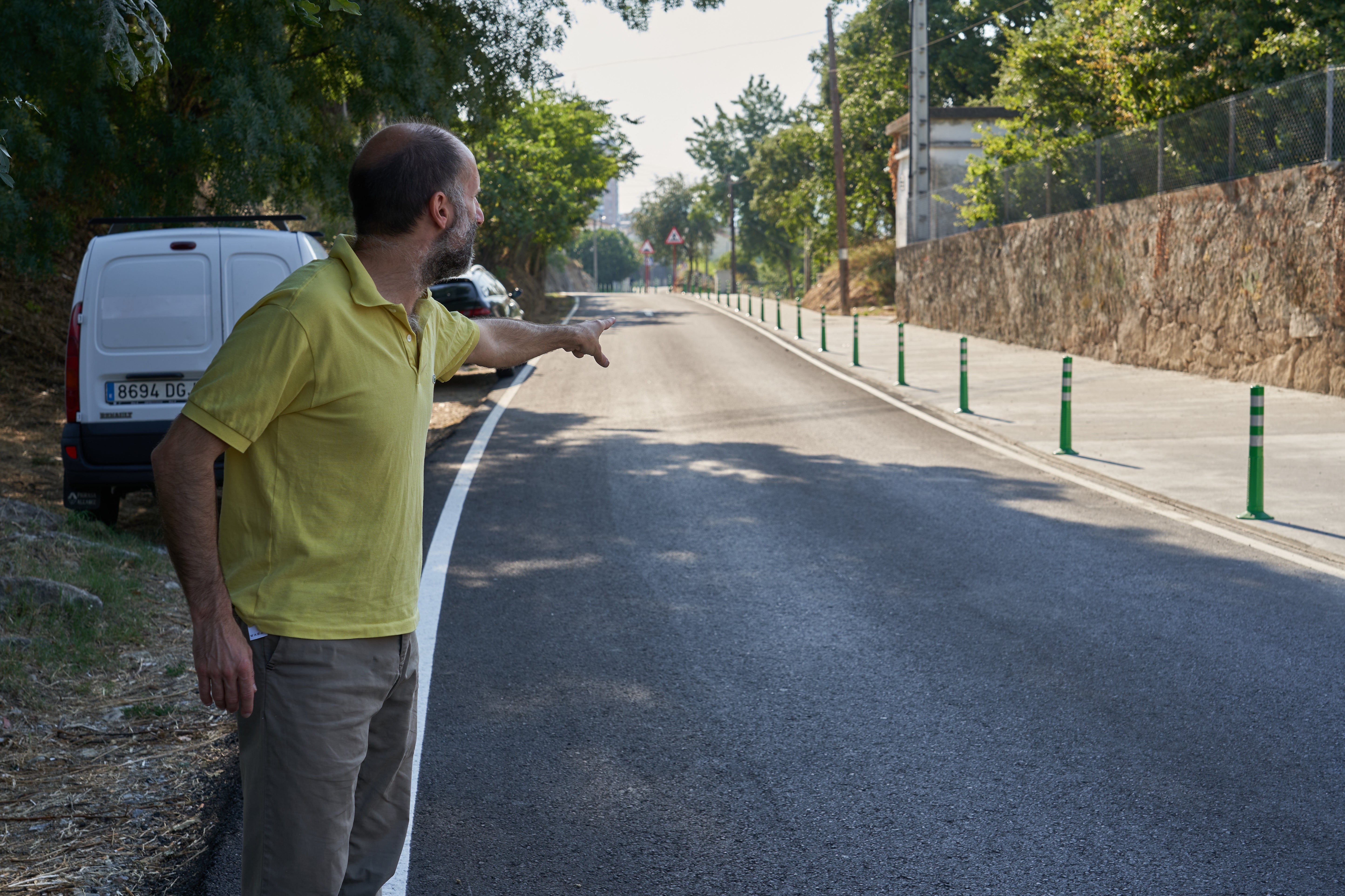 O alcalde visita o remate das obras da travesía da Vía Vella O alcalde visita o remate das obras da travesía da Vía Vella