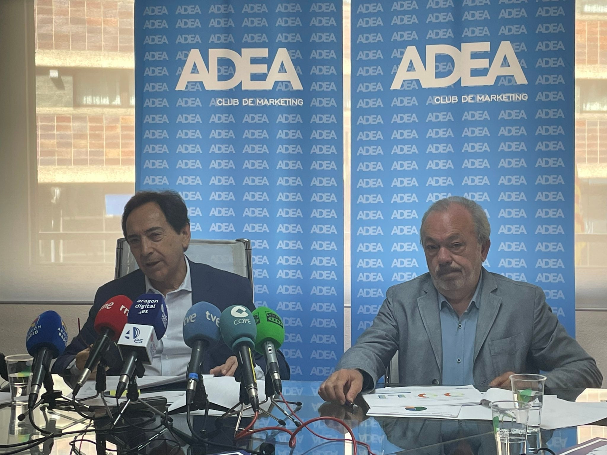 El 42,4% de los directivos prevé una reducción de las plantillas El 42,4% de los directivos prevé una reducción de las plantillas