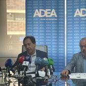 El presidente y el director general de ADEA, durante la rueda de prensa