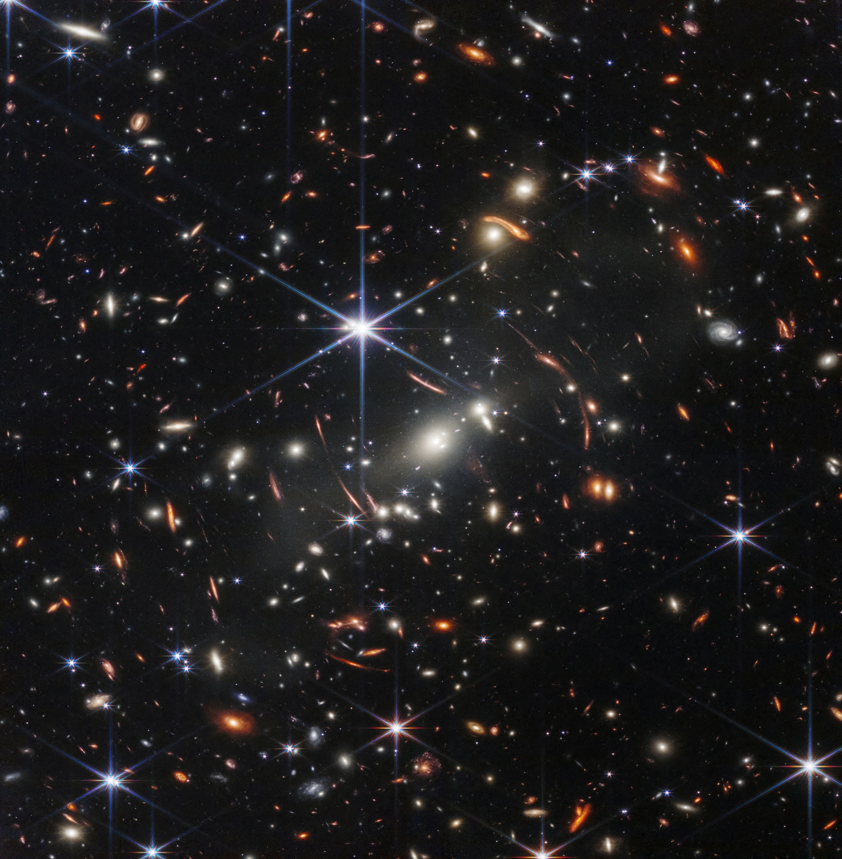 Ciencia en La Brújula: El Telescopio Espacial James Webb presenta sus primeras imágenes episode artwork