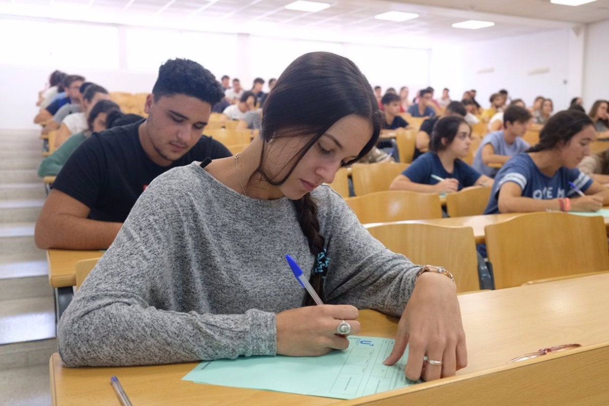 La Selectividad extraordinaria en Andalucía comienza este martes y publicará sus resultados el 21 de julio La Selectividad extraordinaria en Andalucía comienza este martes y publicará sus resultados el 21 de julio