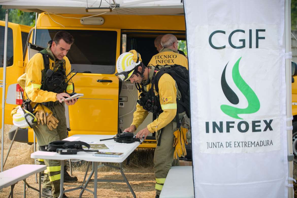 Sin novedades significativas en la extinción del Incendio Forestal de Las Hurdes cuyo estado continúa siendo complicado Sin novedades significativas en la extinción del Incendio Forestal de Las Hurdes cuyo estado continúa siendo complicado
