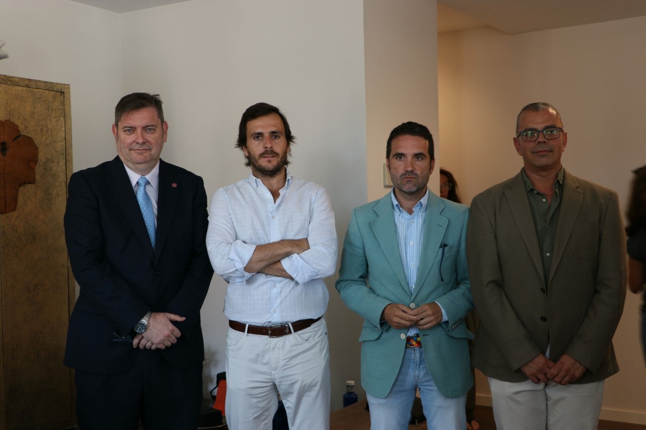 Un millar de alojamientos turísticos del centro histórico de Málaga cuenta desde el 1 de julio con sistema de medidores de ruido y conserjes nocturnos Un millar de alojamientos turísticos del centro histórico de Málaga cuenta desde el 1 de julio con sistema de medidores de ruido y conserjes nocturnos