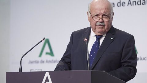 El Consejero de Sanidad, Jes&uacute;s Aguirre