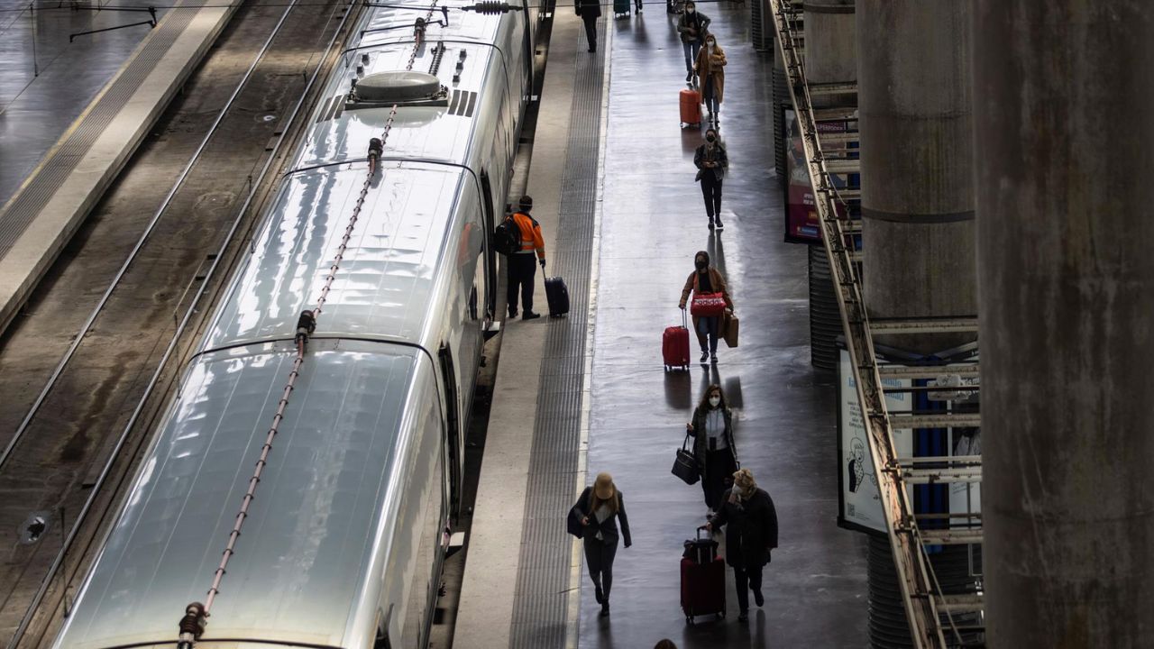 Tren gratis en España: Renfe detalla qué viajes y abonos estarán bonificados al 100% Tren gratis en España: Renfe detalla qué viajes y abonos estarán bonificados al 100%
