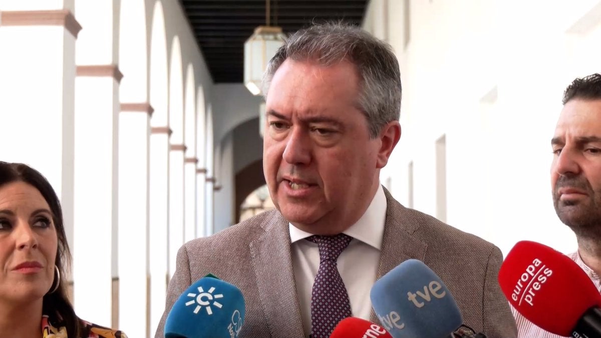 Espadas espera reunirse con asociaciones de periodistas para estudiar cómo "blindar" la difusión de información veraz Espadas espera reunirse con asociaciones de periodistas para estudiar cómo "blindar" la difusión de información veraz