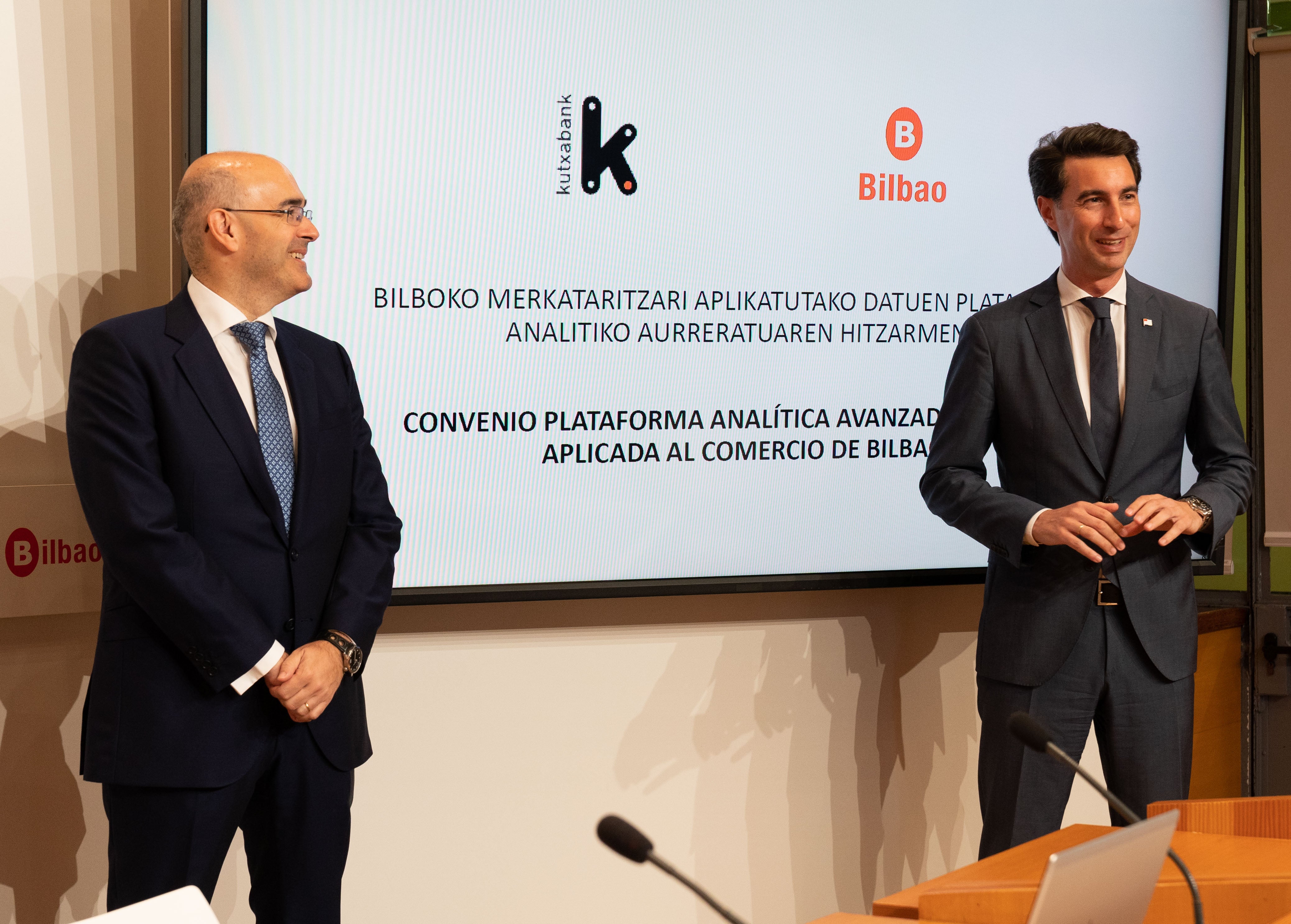 El ayuntamiento de Bilbao y Kutxabank crearán un plataforma de datos para mejorar el comercio El ayuntamiento de Bilbao y Kutxabank crearán un plataforma de datos para mejorar el comercio