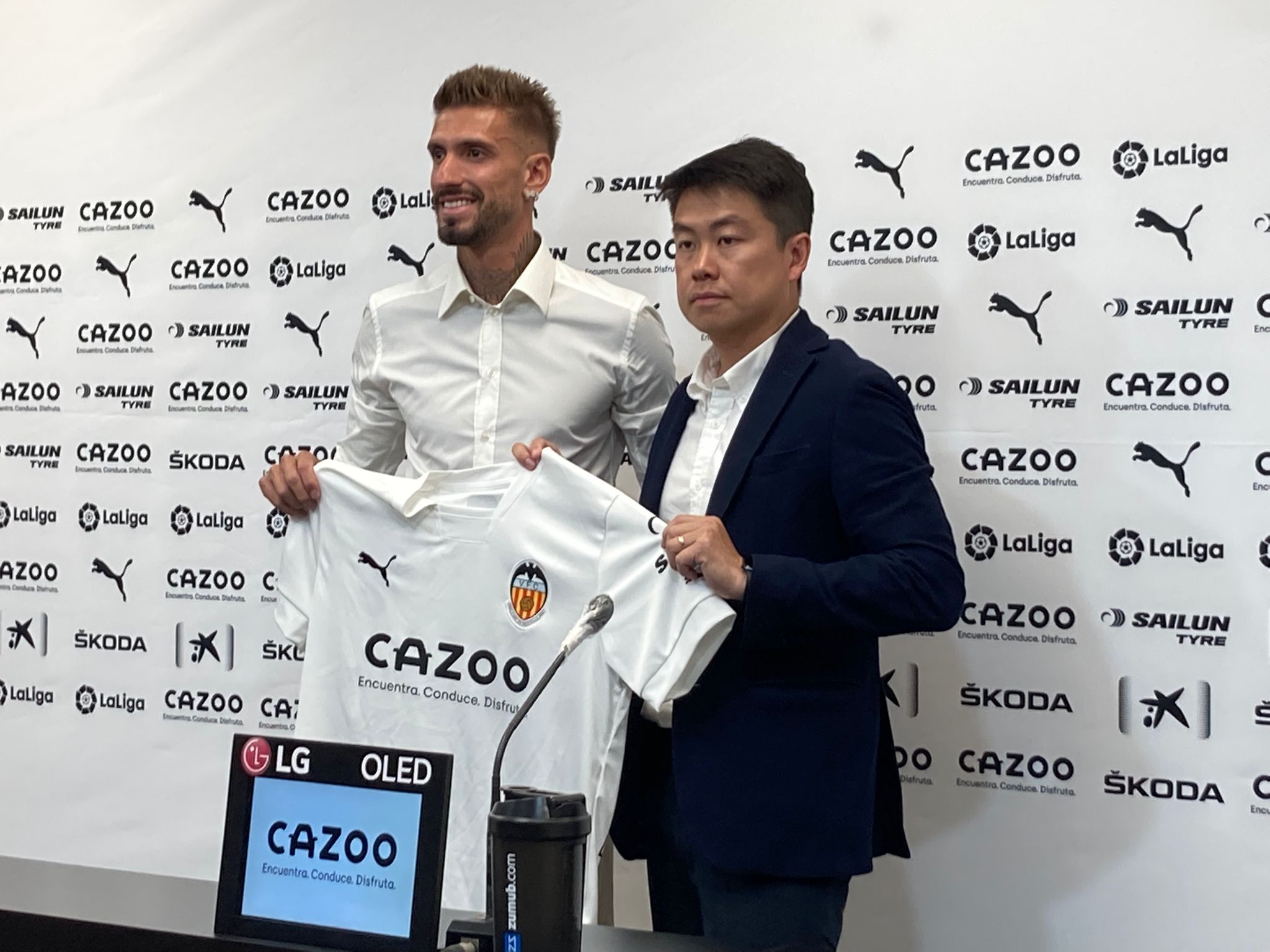 Samu Castillejo: "He venido por una razón, es el Valencia CF" Samu Castillejo: "He venido por una razón, es el Valencia CF"