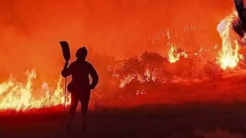 El incendio de Las Hurdes salta a Salamanca 