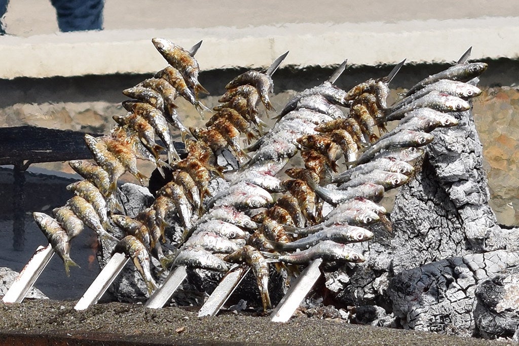 Los chiringuitos de la provincia se preparan para la llegada de los turistas Los chiringuitos de la provincia se preparan para la llegada de los turistas