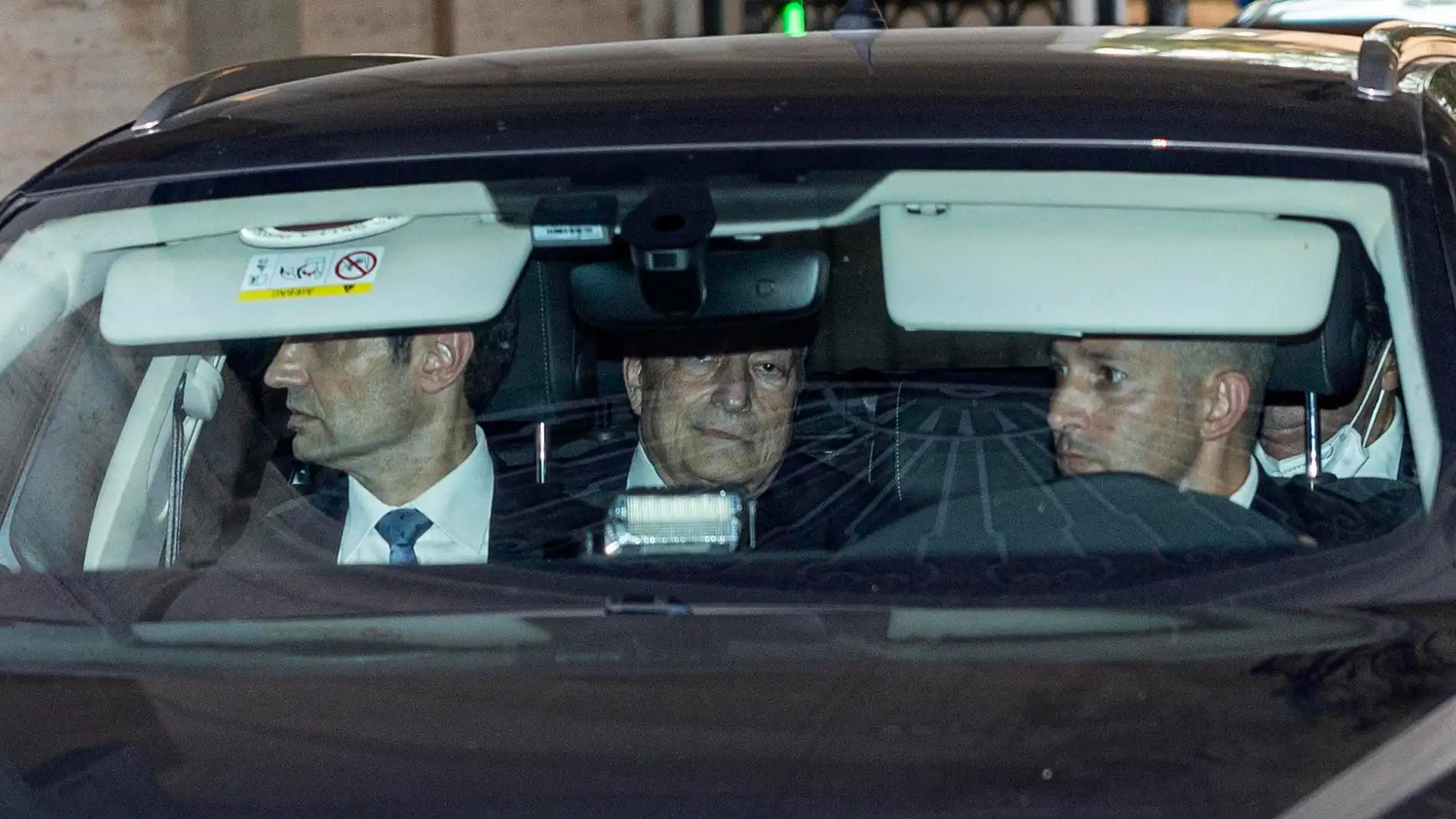 Mario Draghi a su salida del Palacio de Quirinale tras su reunión con Mattarella