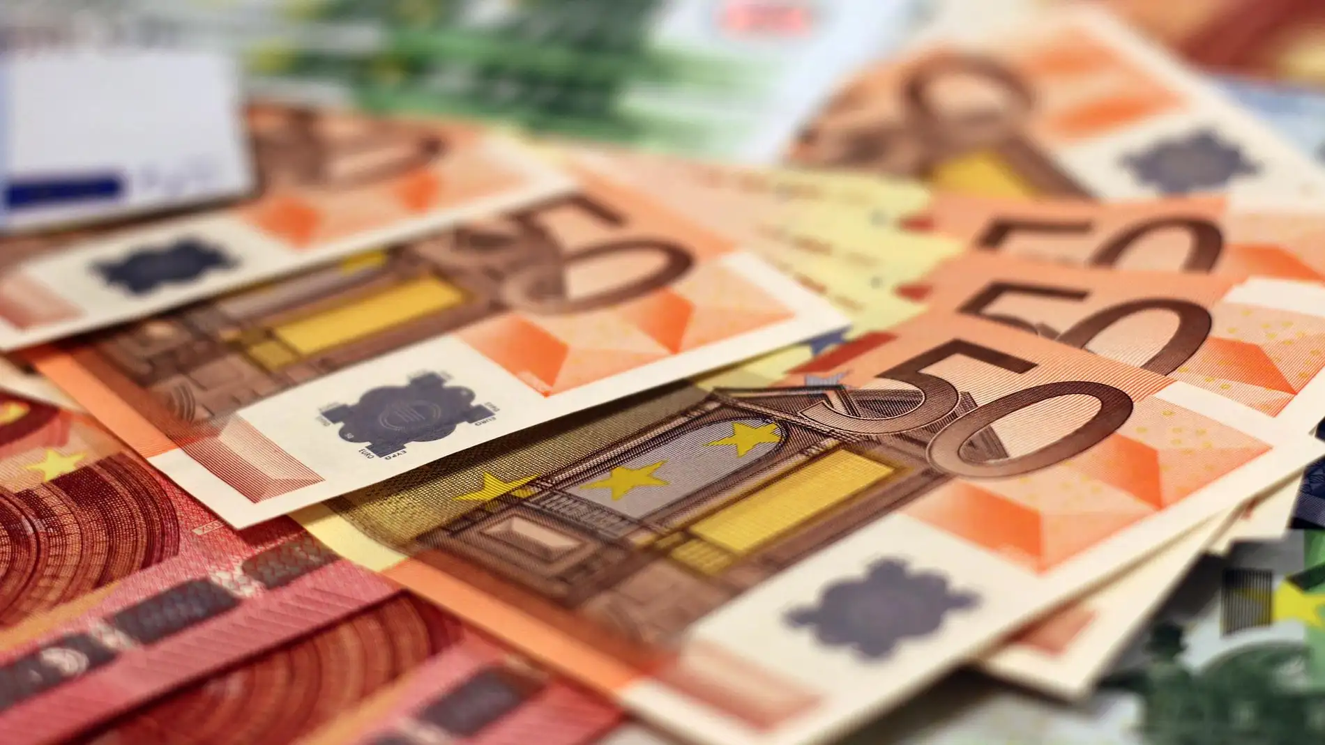 Ayuda 200 euros: ¿puedo solicitarla si cobro el ingreso mínimo vital?