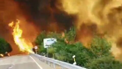 V&iacute;deo del incendio en Casas de Miravete