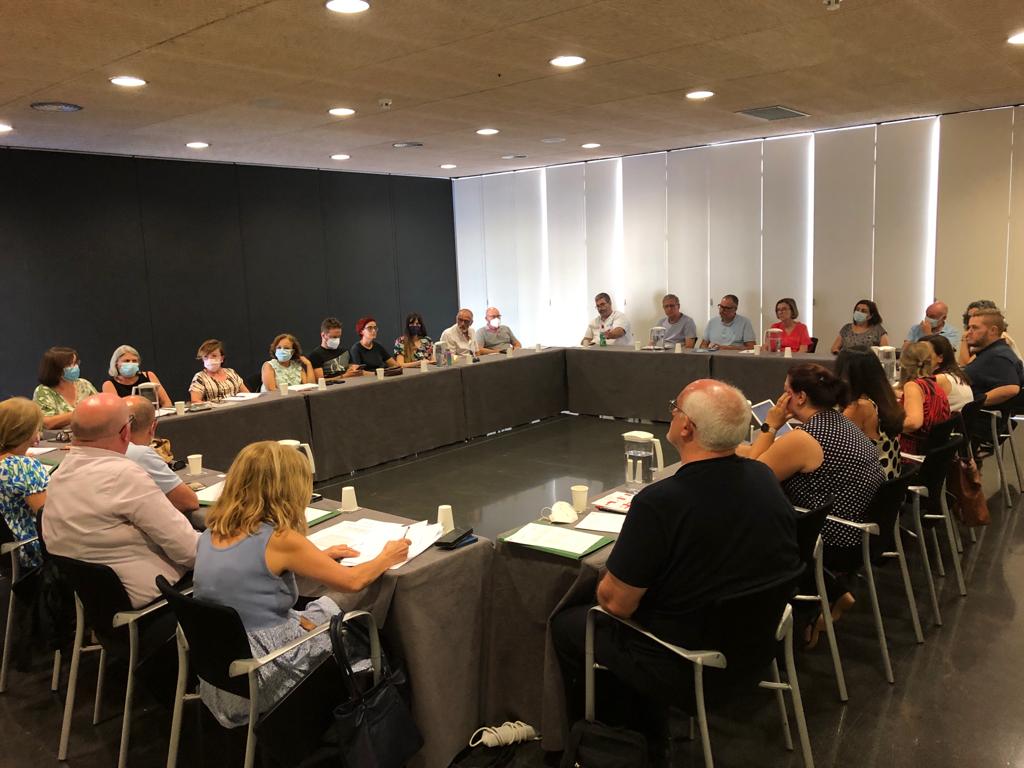 El Consejo Escolar Municipal de Elche pide a Educación que no se elimine el Bachillerato nocturno en el instituto La Asunción El Consejo Escolar Municipal de Elche pide a Educación que no se elimine el Bachillerato nocturno en el instituto La Asunción