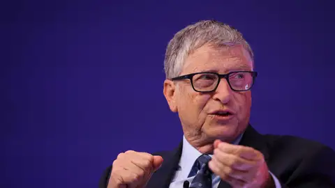 Imagen de Bill Gates durante una conferencia.