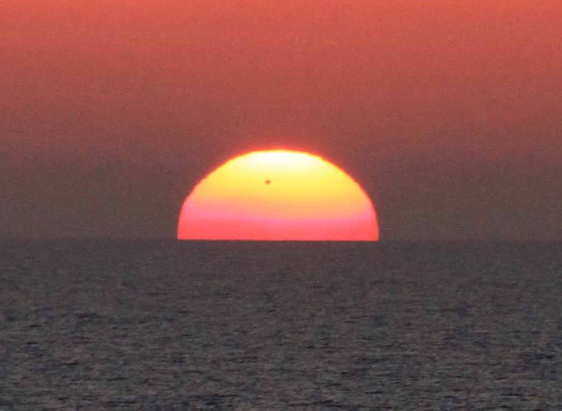 La alerta amarilla se reduce a la costa norte pero las temperaturas no dan tregua y rozan los 35º La alerta amarilla se reduce a la costa norte pero las temperaturas no dan tregua y rozan los 35º