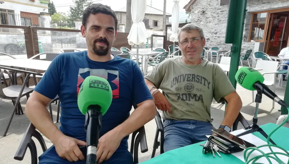 Pedro Jesús García y José M. Fernández Cañamero. Pedro Jesús García y José M. Fernández Cañamero.